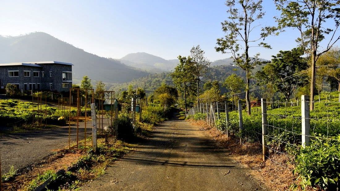 Entry into this gated community from Halakarai